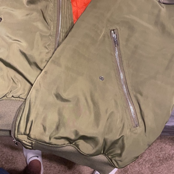 Army Green MNML Bomber XL - Picture 5 of 5